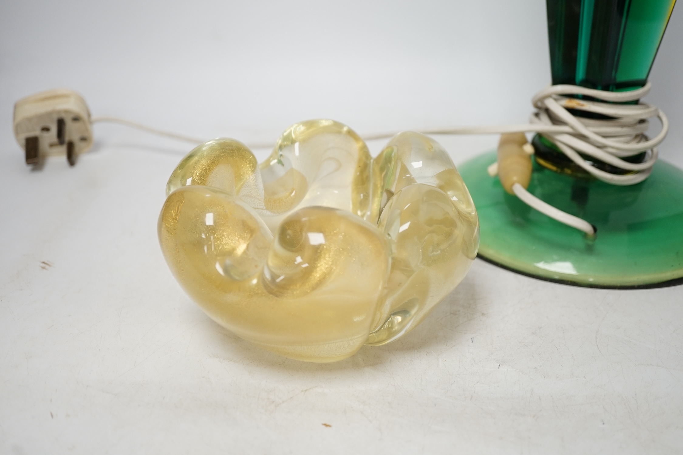 Flávio Polli for Seguso, a 1960's green and yellow table lamp and a Seguso dish, both signed by Archimede Seguso, tallest 46cm high. Condition - good
